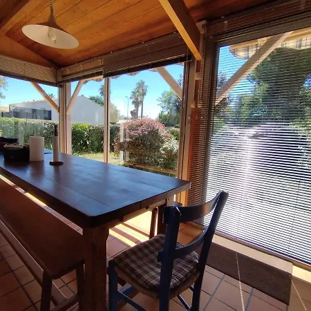 Hébergement de vacances Maison De L'ile O *