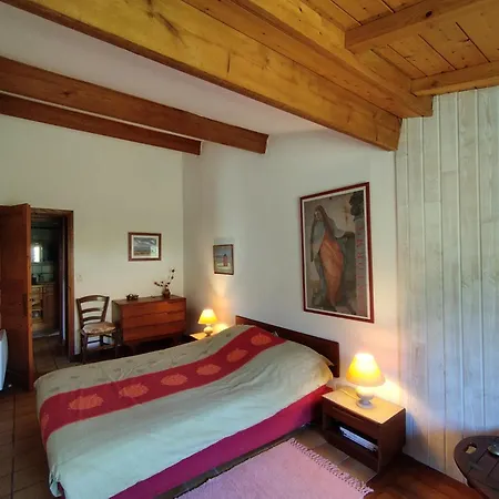 Maison De L'ile O Holiday home *